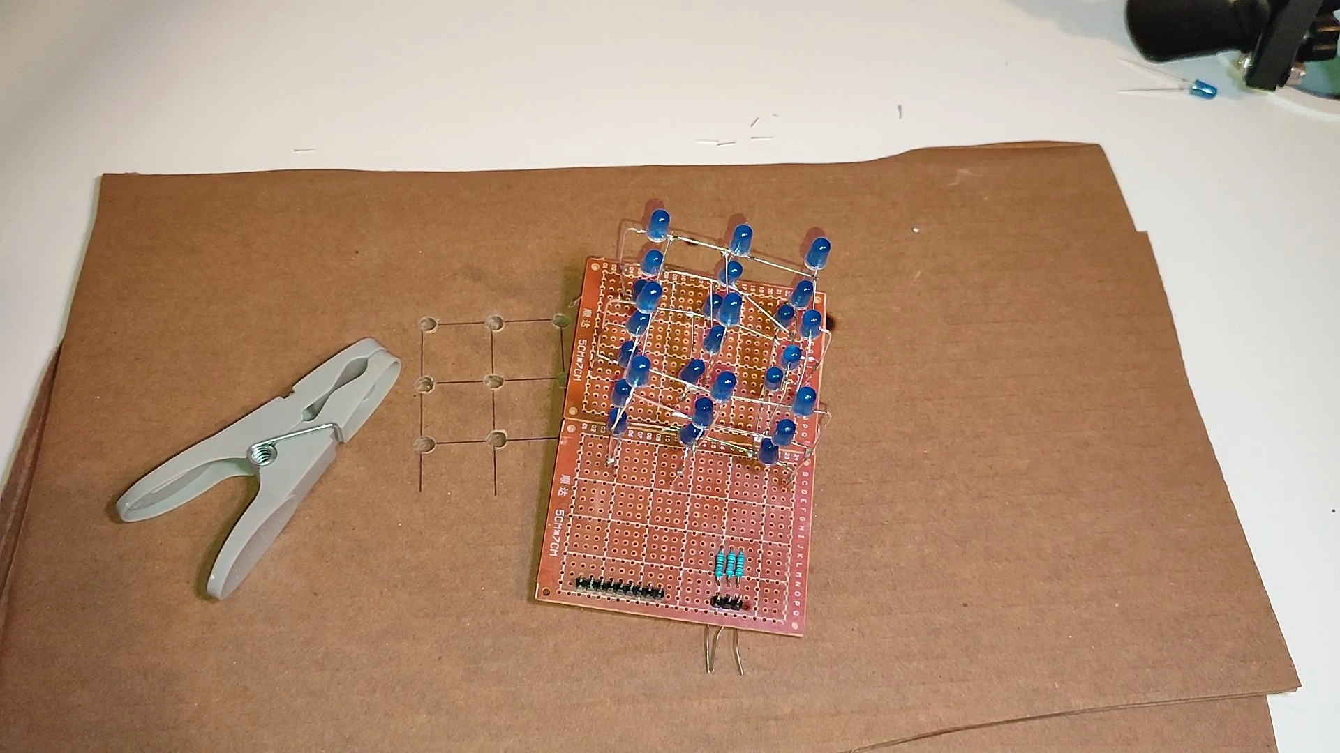 aa todos los comoponentes cubo led 3x3x3