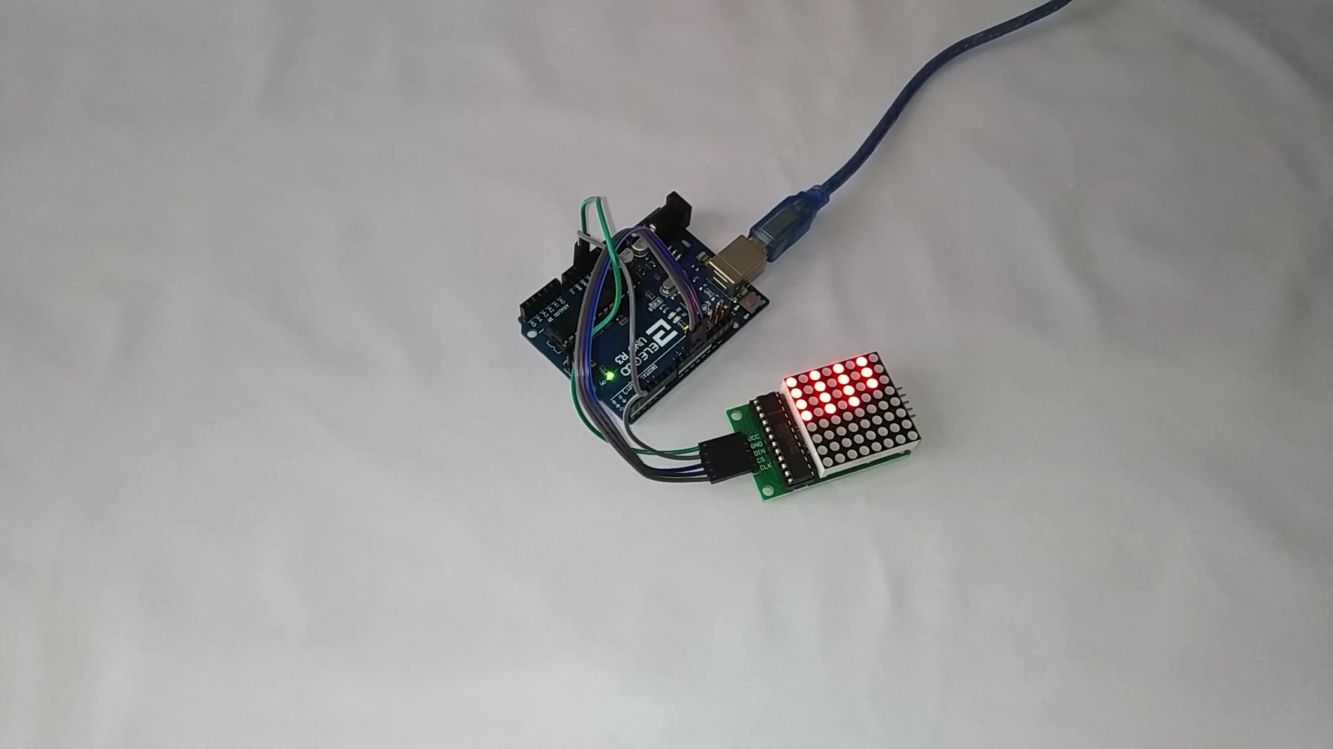 Matriz LED 8x8 autom&aacute;tica controlada con Arduino