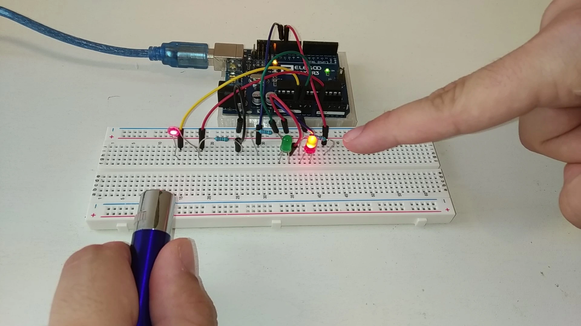 proyecto con arduino uno robot uno diana punteria laser