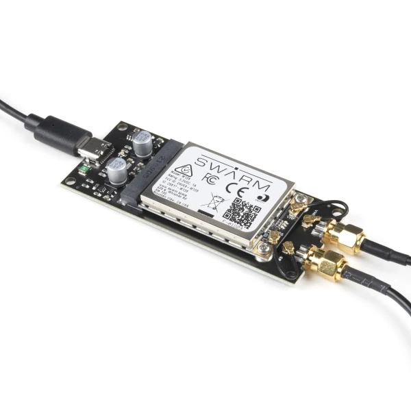 Satellite communication module with dual antennas used in the field nodes