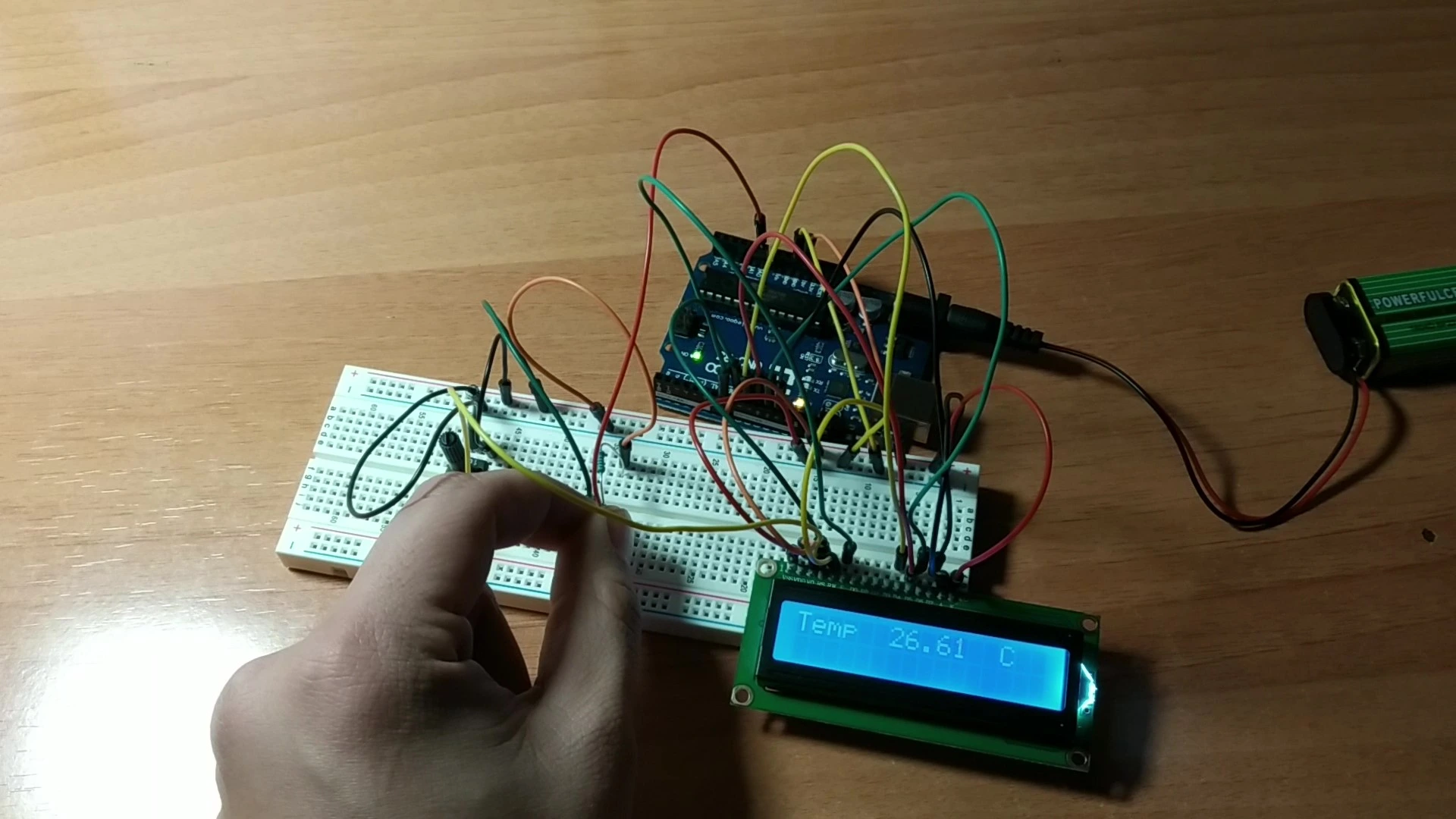termometro con pantalla LCD